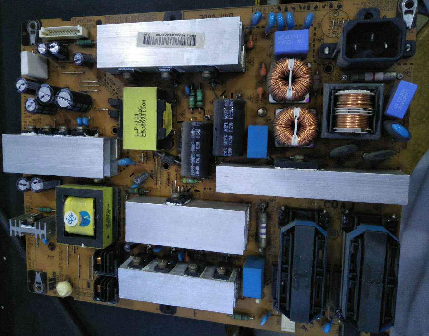 LG 42LK460-CC 加电不亮